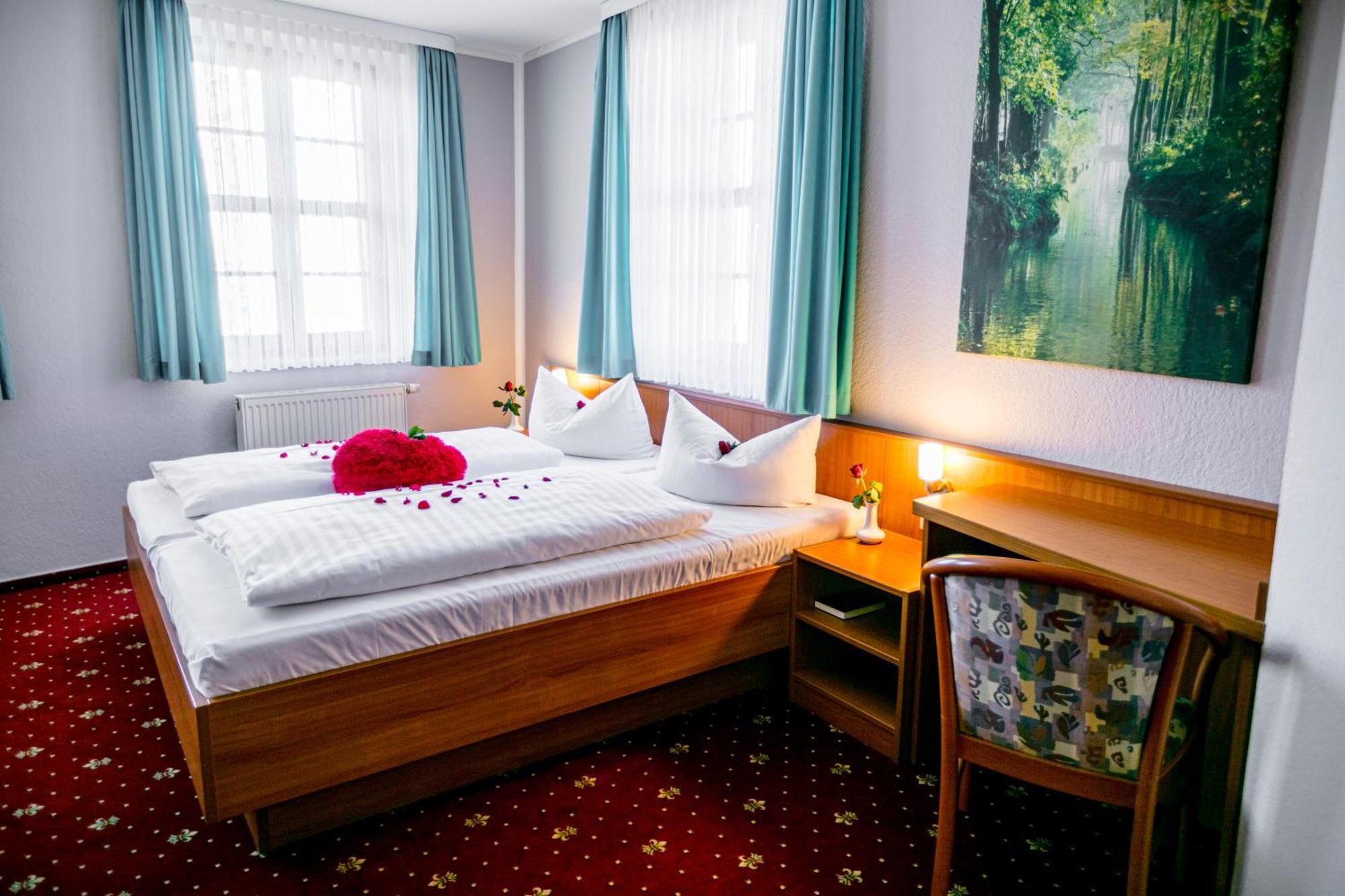 Hotel Zum Goldenen Löwen Peitz Buitenkant foto