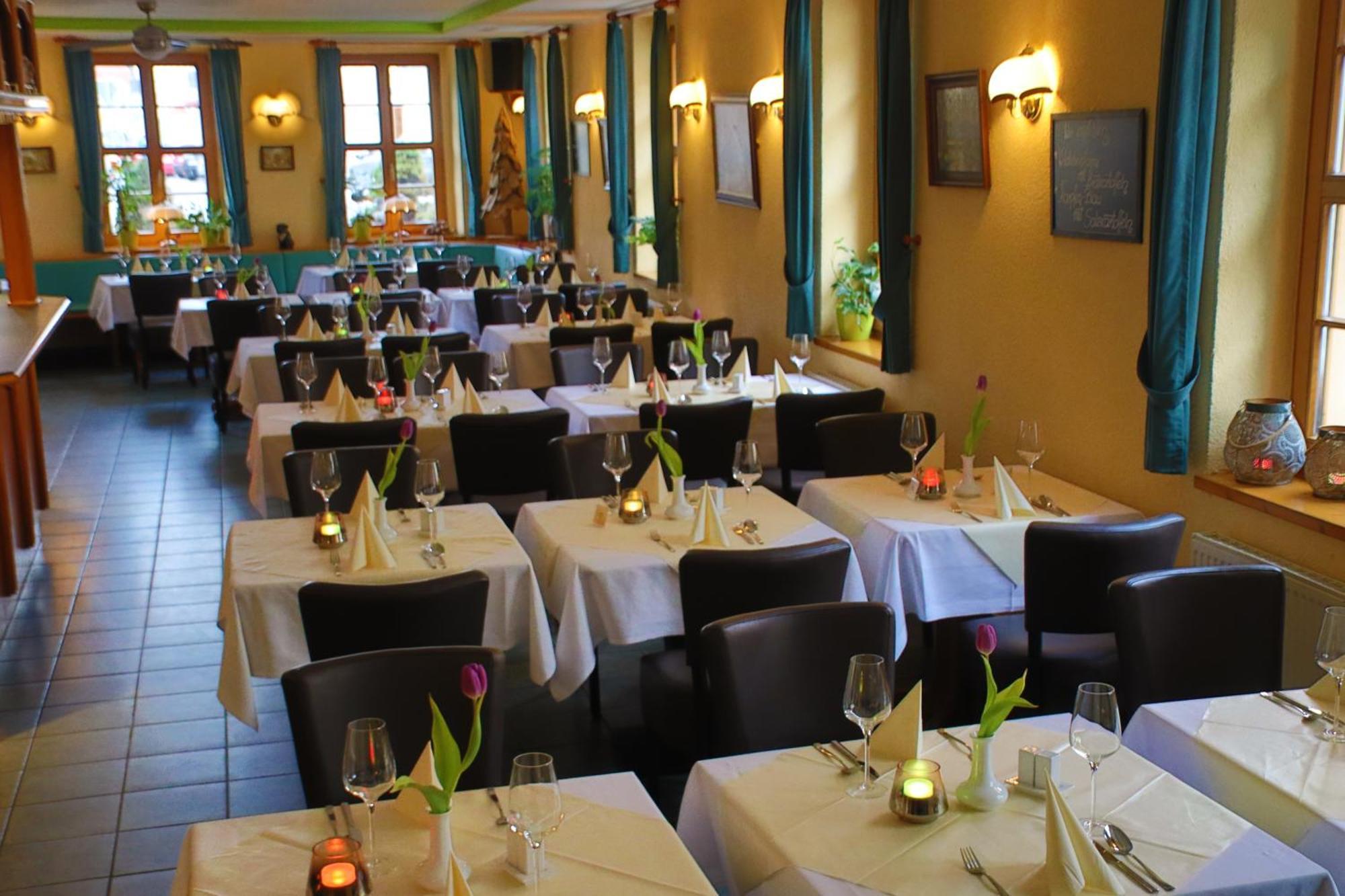 Hotel Zum Goldenen Löwen Peitz Buitenkant foto